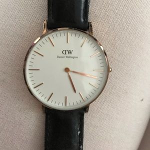 Daniel Wellington rose gold large face watch